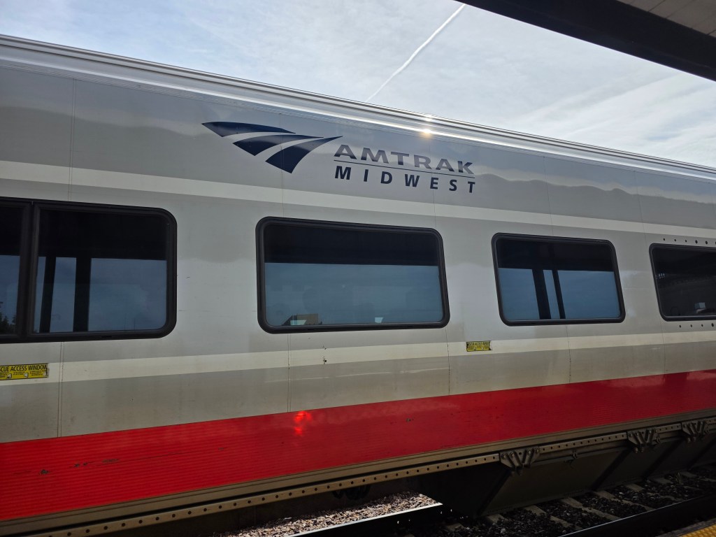 Amtrak Midwest Lincoln Service train traveling between St. Louis and Chicago.
